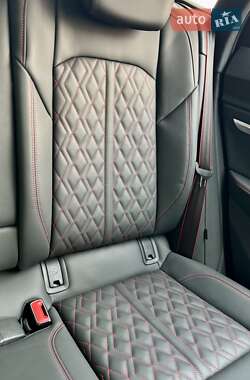 Внедорожник / Кроссовер Audi SQ8 Sportback e-tron 2024 в  фото 36 Внедорожник / Кроссовер Audi SQ8 Sportback e-tron 2024 в