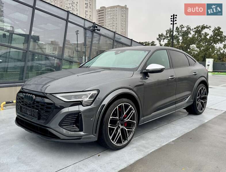 Audi SQ8 Sportback e-tron 2024