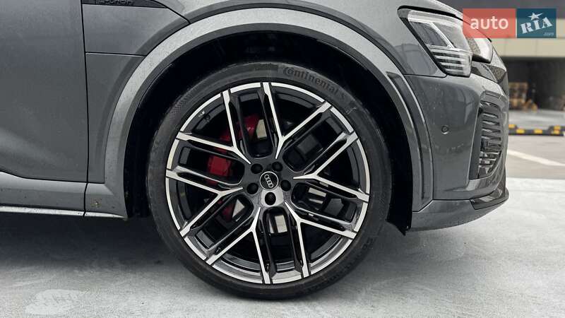 Внедорожник / Кроссовер Audi SQ8 Sportback e-tron 2024 в Киеве