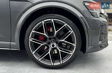 Внедорожник / Кроссовер Audi SQ8 Sportback e-tron 2024 в  фото 53 Внедорожник / Кроссовер Audi SQ8 Sportback e-tron 2024 в