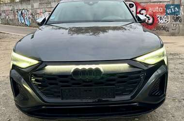 Внедорожник / Кроссовер Audi SQ8 Sportback e-tron 2024 в  фото 58 Внедорожник / Кроссовер Audi SQ8 Sportback e-tron 2024 в