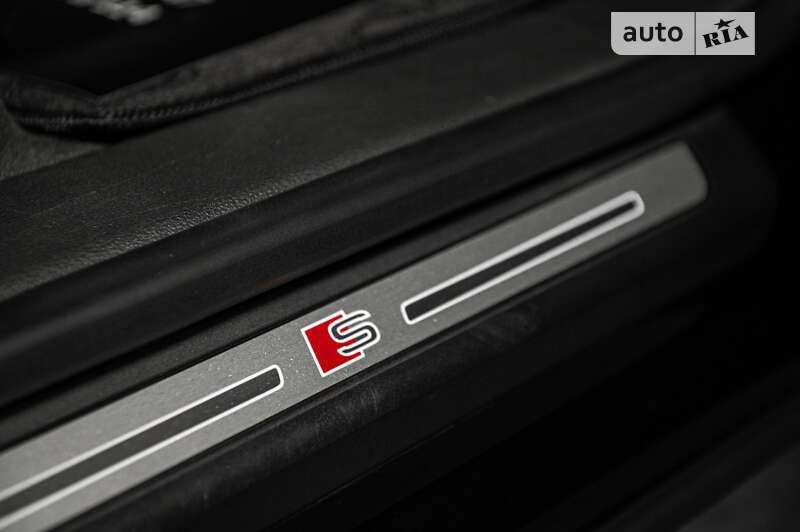 Внедорожник / Кроссовер Audi SQ8 2020 в Ужгороде