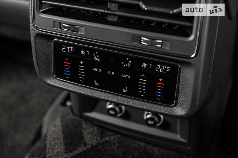 Внедорожник / Кроссовер Audi SQ8 2020 в Ужгороде