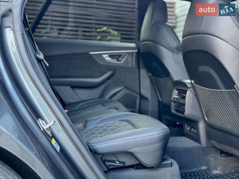 Внедорожник / Кроссовер Audi SQ8 2020 в Киеве