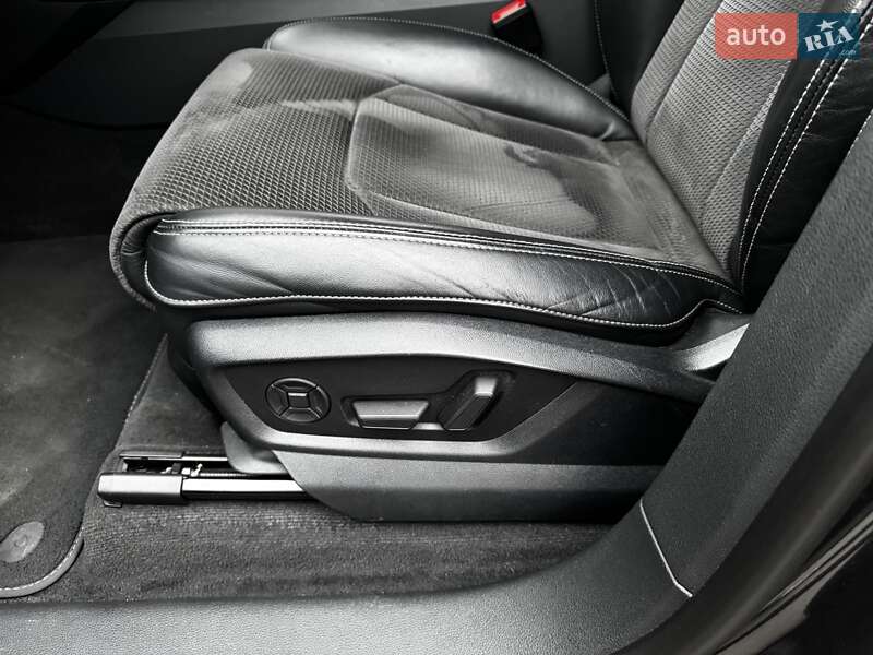 Внедорожник / Кроссовер Audi SQ8 2020 в Киеве