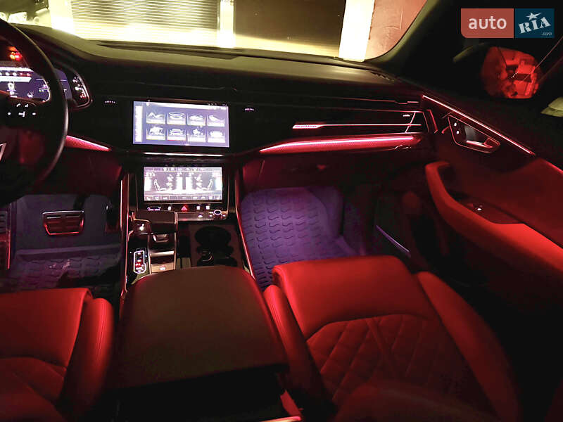 Внедорожник / Кроссовер Audi SQ8 2020 в Киеве