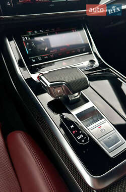 Внедорожник / Кроссовер Audi SQ8 2021 в 