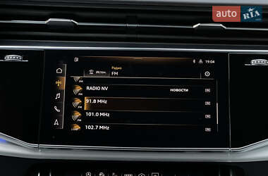 Позашляховик / Кросовер Audi SQ8 2021 в 