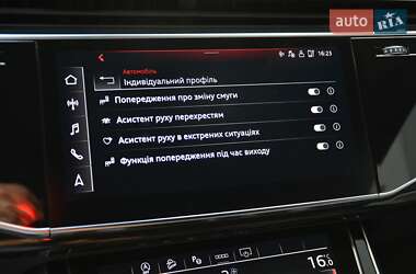 Позашляховик / Кросовер Audi SQ8 2024 в 