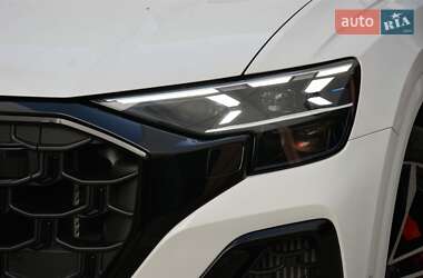 Позашляховик / Кросовер Audi SQ8 2024 в 