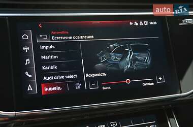 Позашляховик / Кросовер Audi SQ8 2024 в 