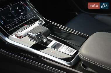 Позашляховик / Кросовер Audi SQ8 2024 в 