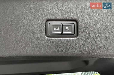 Внедорожник / Кроссовер Audi SQ8 2021 в 