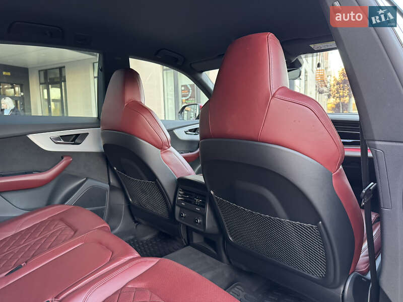 Позашляховик / Кросовер Audi SQ8 2021 в Києві