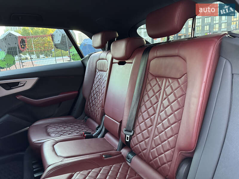 Позашляховик / Кросовер Audi SQ8 2021 в Києві