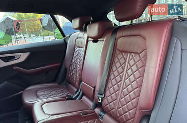 Внедорожник / Кроссовер Audi SQ8 2021 в 
