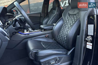 Позашляховик / Кросовер Audi SQ8 2020 в 
