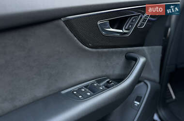 Позашляховик / Кросовер Audi SQ8 2020 в 