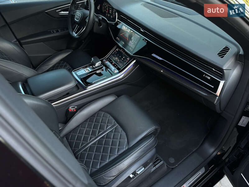 Позашляховик / Кросовер Audi SQ8 2020 в Вінниці