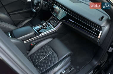 Позашляховик / Кросовер Audi SQ8 2020 в 
