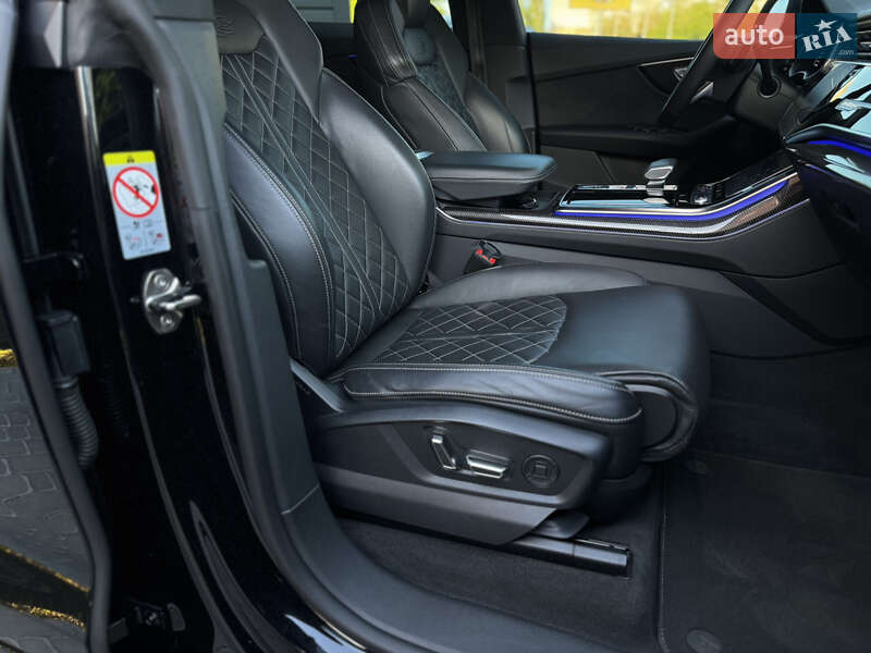 Позашляховик / Кросовер Audi SQ8 2020 в Вінниці