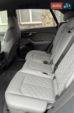 Внедорожник / Кроссовер Audi SQ8 2020 в 