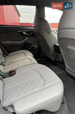 Внедорожник / Кроссовер Audi SQ8 2020 в 