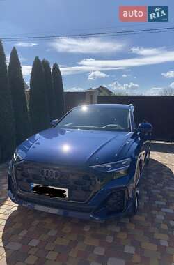 Внедорожник / Кроссовер Audi SQ8 2024 в 