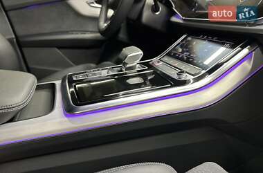 Внедорожник / Кроссовер Audi SQ8 2024 в 