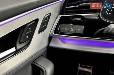 Внедорожник / Кроссовер Audi SQ8 2024 в 