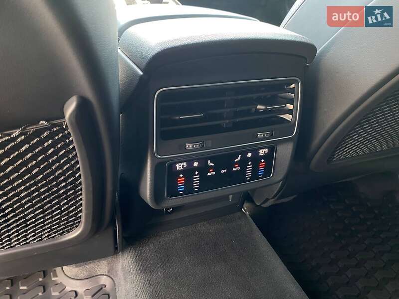 Внедорожник / Кроссовер Audi SQ8 2020 в Львове