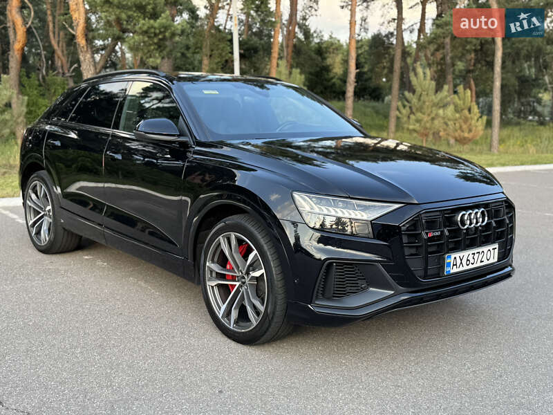 Внедорожник / Кроссовер Audi SQ8 2021 в 
