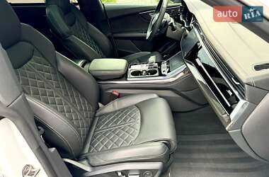 Внедорожник / Кроссовер Audi SQ8 2023 в 