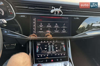 Внедорожник / Кроссовер Audi SQ8 2021 в 