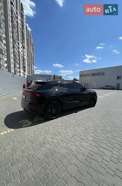Внедорожник / Кроссовер Audi SQ8 2024 в 