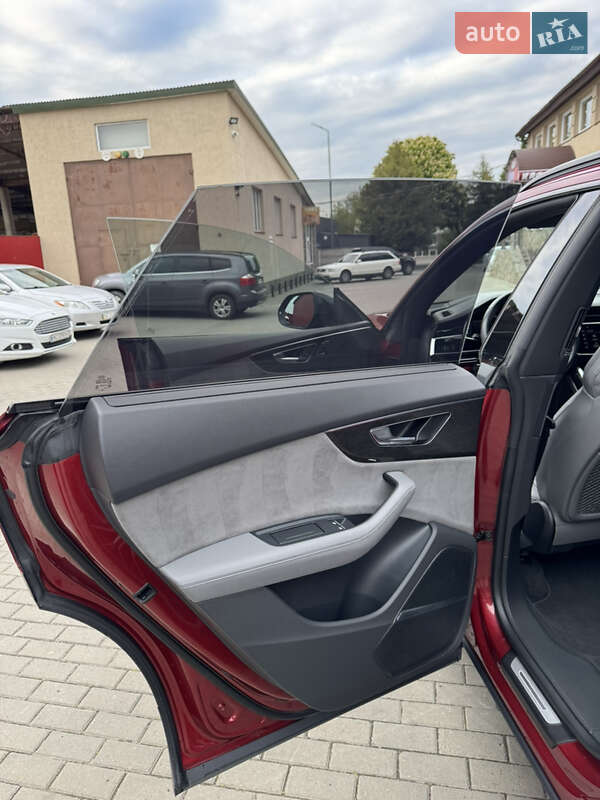 Внедорожник / Кроссовер Audi SQ8 2020 в Владимире