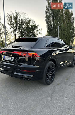 Внедорожник / Кроссовер Audi SQ8 2024 в 