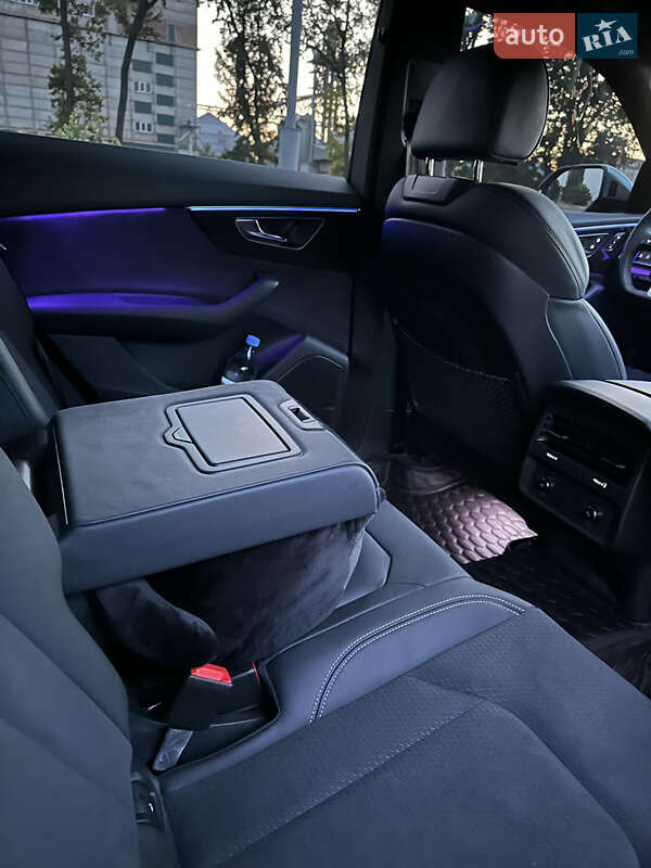 Внедорожник / Кроссовер Audi SQ8 2024 в Кропивницком