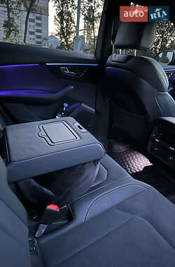 Внедорожник / Кроссовер Audi SQ8 2024 в 