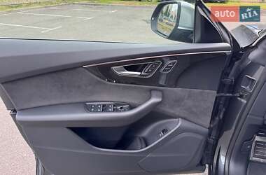 Внедорожник / Кроссовер Audi SQ8 2020 в 
