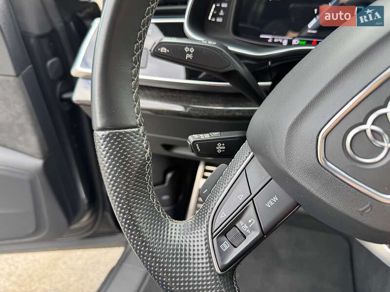 Внедорожник / Кроссовер Audi SQ8 2020 в Киеве