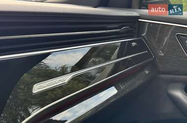 Внедорожник / Кроссовер Audi SQ8 2020 в 