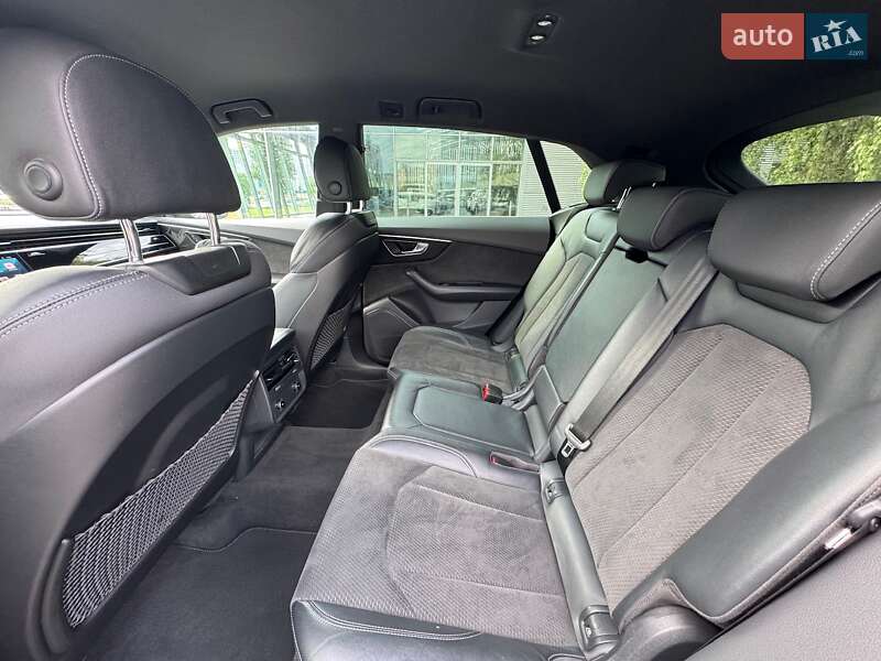 Внедорожник / Кроссовер Audi SQ8 2020 в Киеве