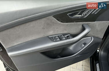 Внедорожник / Кроссовер Audi SQ8 2021 в 