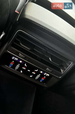 Внедорожник / Кроссовер Audi SQ8 2021 в 
