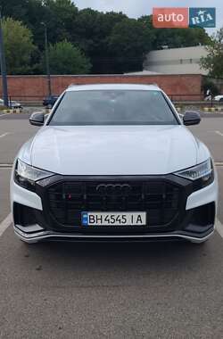 Внедорожник / Кроссовер Audi SQ8 2021 в 