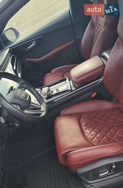 Внедорожник / Кроссовер Audi SQ8 2021 в 