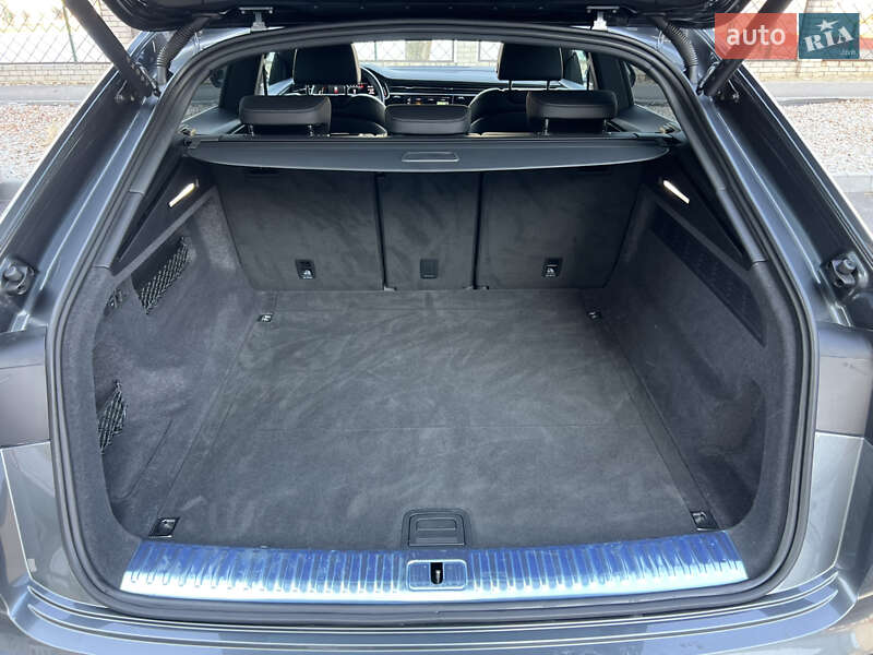 Внедорожник / Кроссовер Audi SQ8 2023 в Днепре фото 21 Внедорожник / Кроссовер Audi SQ8 2023 в Днепре