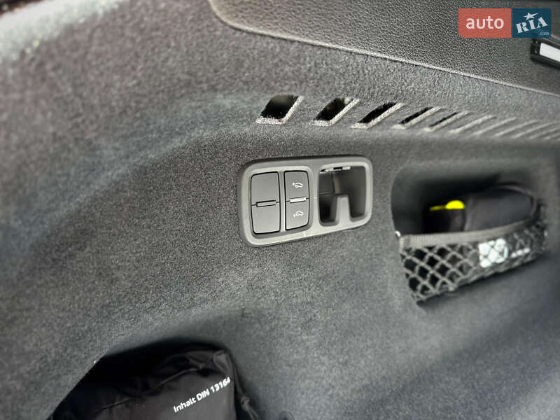 Внедорожник / Кроссовер Audi SQ8 2025 в Киеве