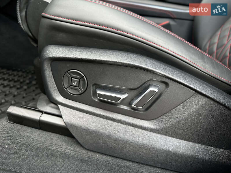 Внедорожник / Кроссовер Audi SQ8 2025 в Киеве